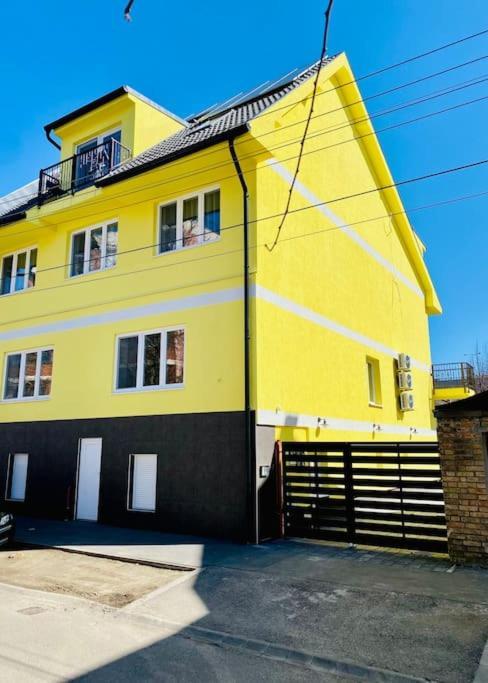 Lemon Premium Apartment Szeged Bagian luar foto